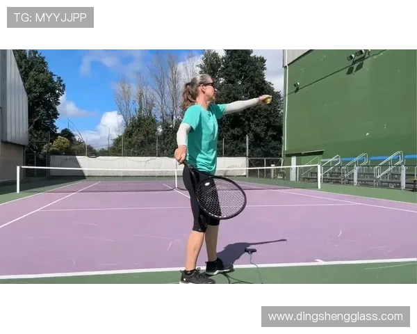 掌握网球基础技巧轻松入门全程教学视频帮你提升球技